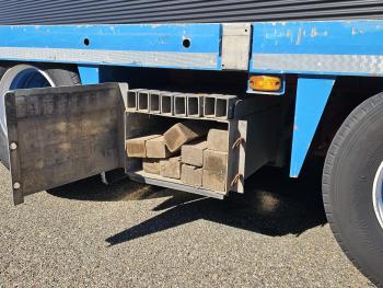 R520 V8 8x2/6 / HMF 70 tm + JUMBO AANHANGER
